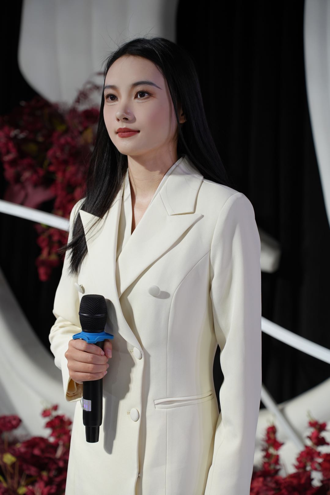 武汉市婚礼主持人刘玉琴