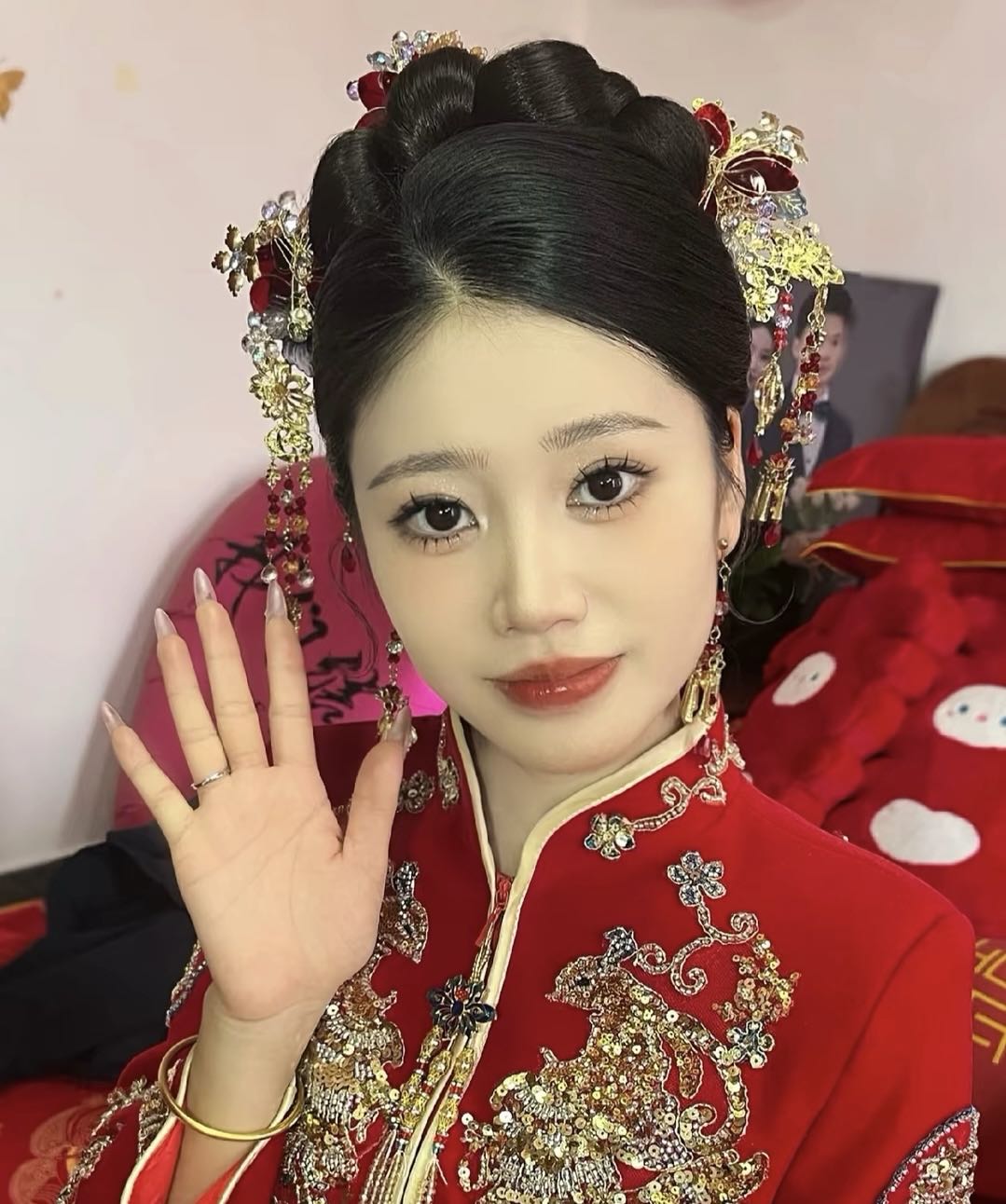 通辽市婚礼化妆师包宏楠